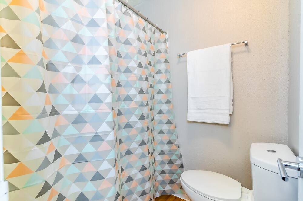 Photo of Bathroom in Pleasant Valley
