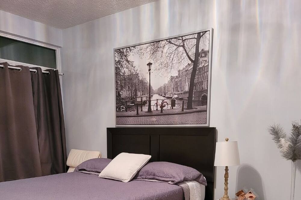 Photo of Bedroom in Richmond Hill