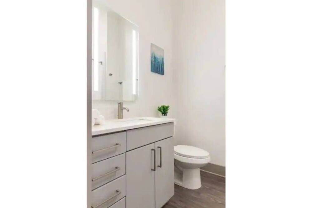 Photo of Bathroom in Edgewood