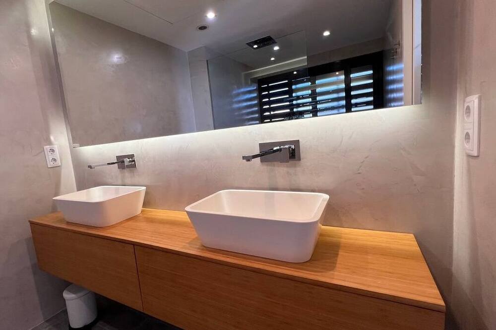 Photo of Bathroom in Montgat