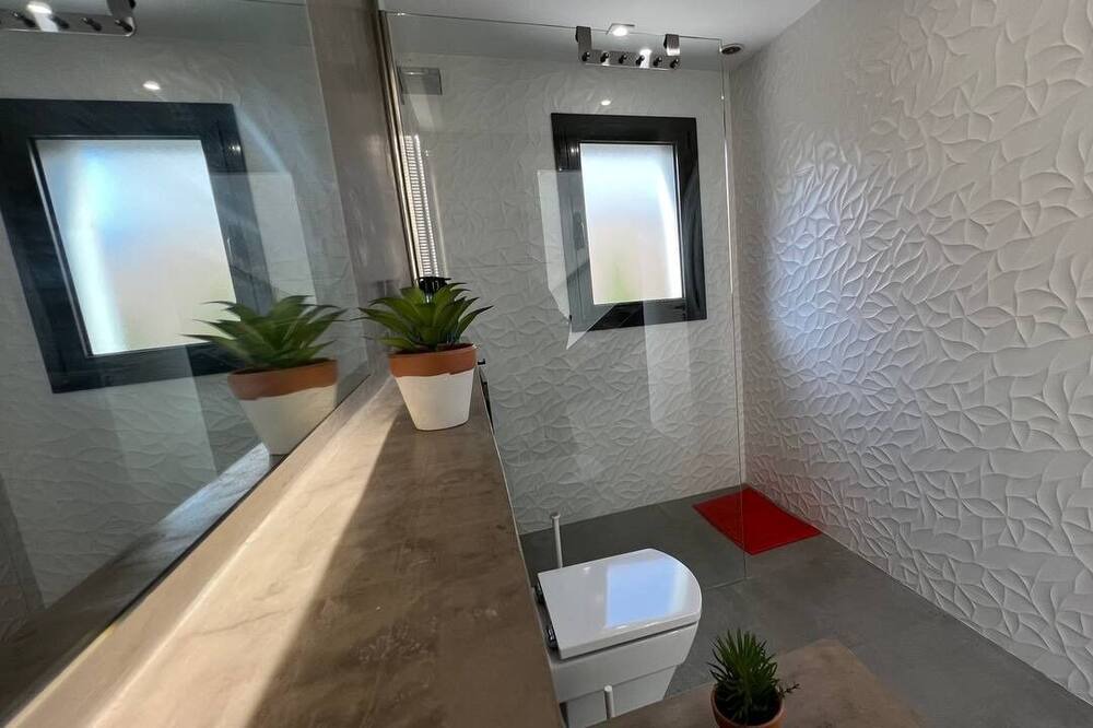 Photo of Bathroom in Montgat