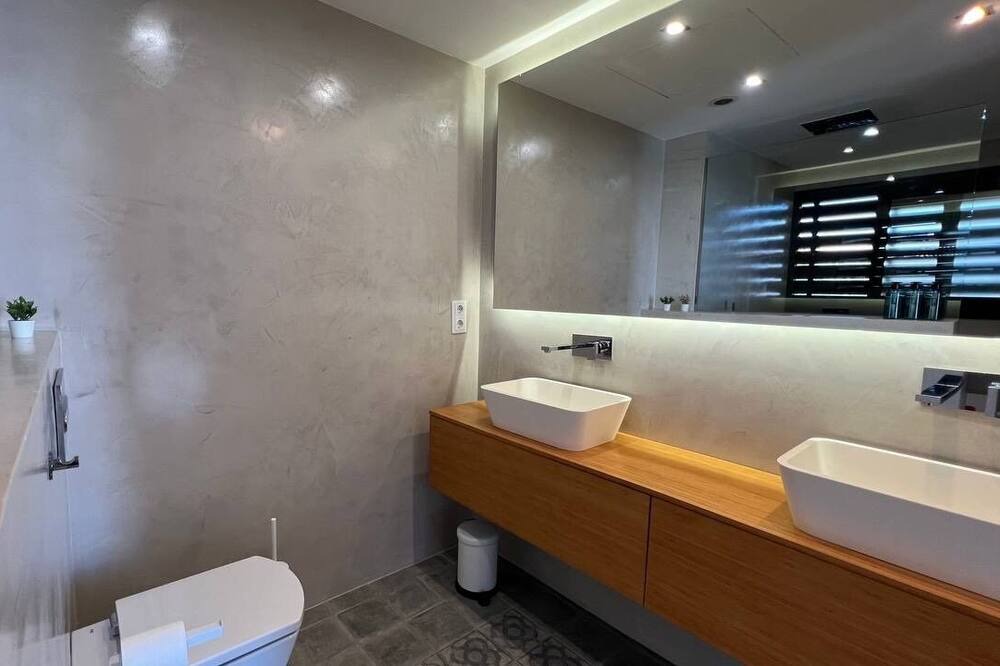 Photo of Bathroom in Montgat