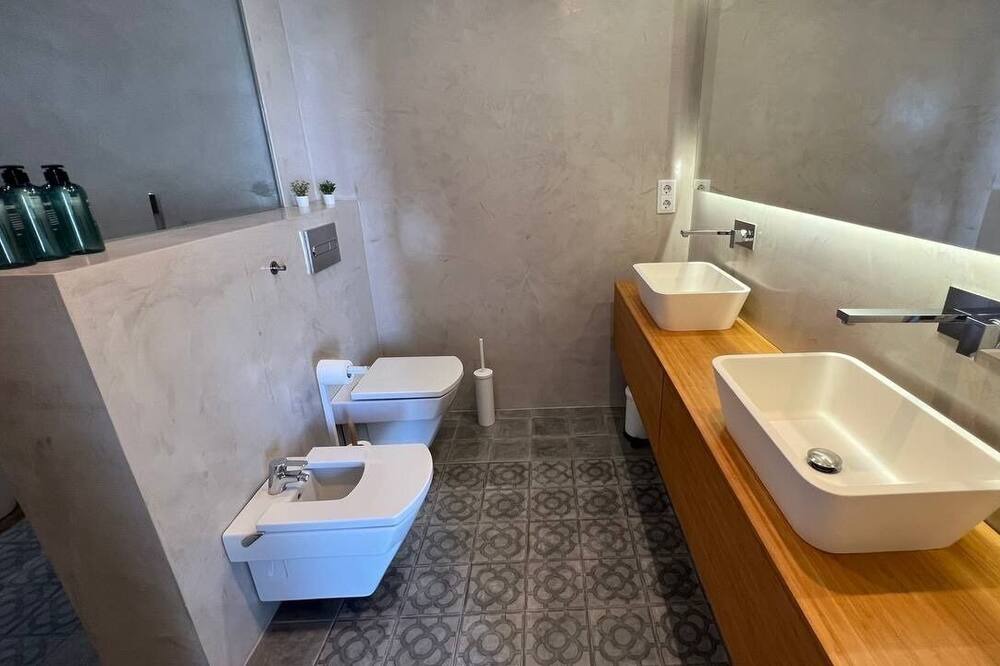 Photo of Bathroom in Montgat