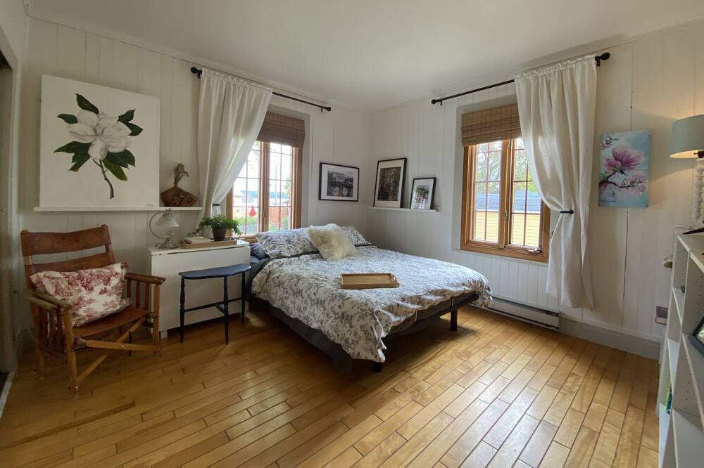 Photo of Bedroom in Saint-Laurent-de-l'ile d'Orleans