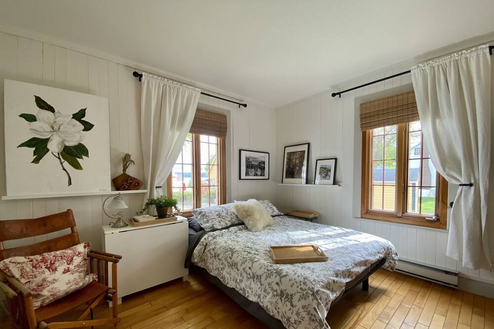 Photo of Bedroom in Saint-Laurent-de-l'ile d'Orleans