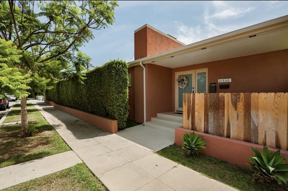 Photo of Outdoor in Melrose