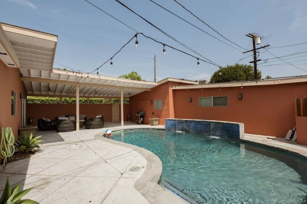 Photo of Outdoor in Melrose