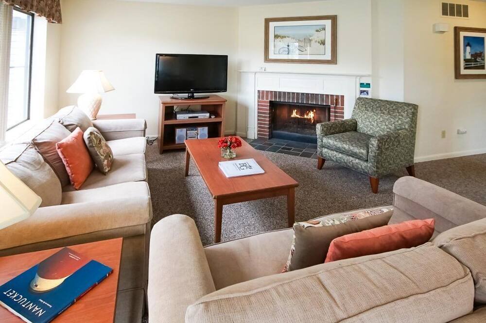 Photo of Livingroom in Brewster