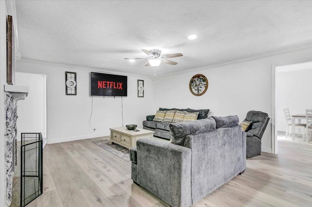 Photo of Livingroom in Voth