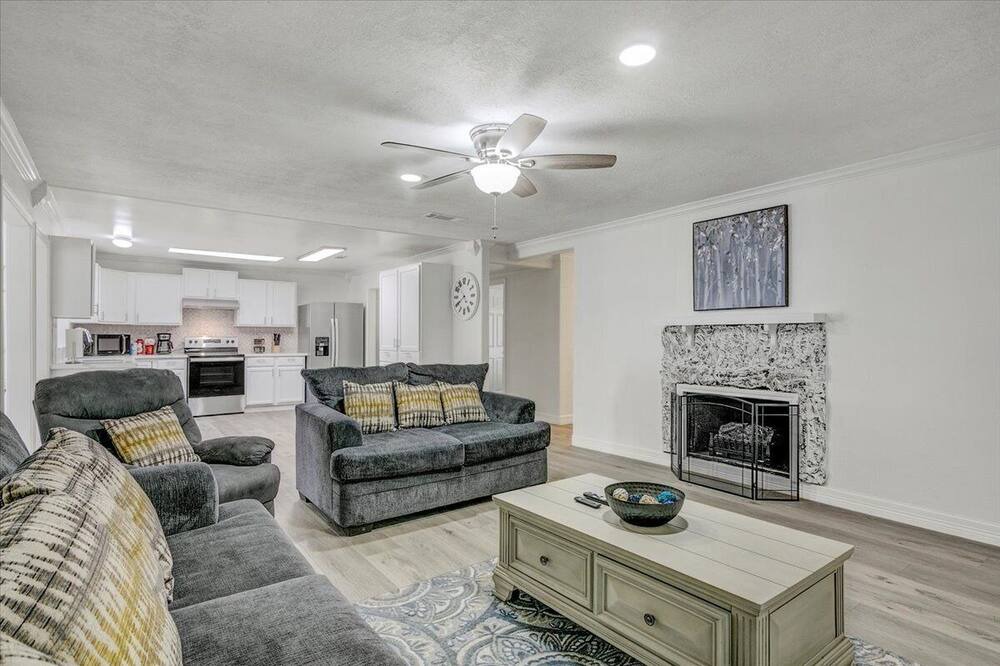 Photo of Livingroom in Voth