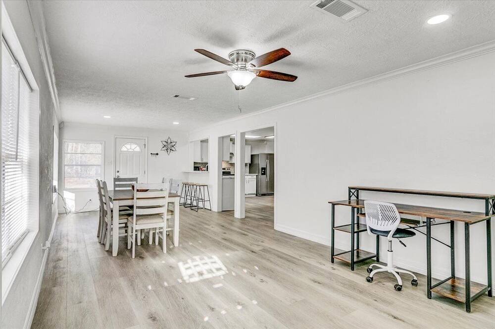 Photo of Livingroom in Voth