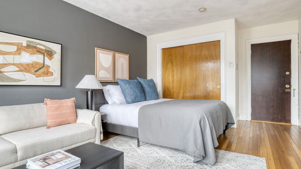 Photo of Livingroom in Somerville