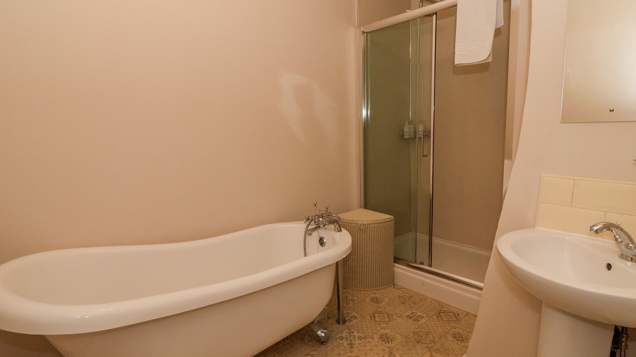 Photo of Others in Ryther