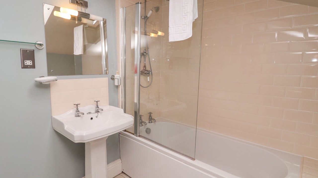 Photo of Others in Ryther