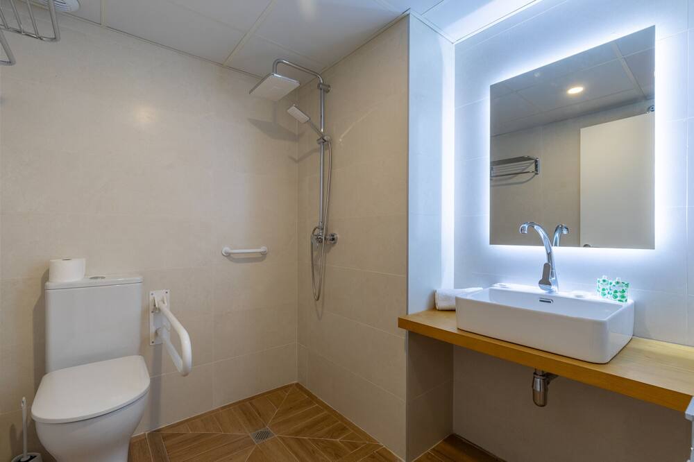 Photo of Bathroom in Penya-roja