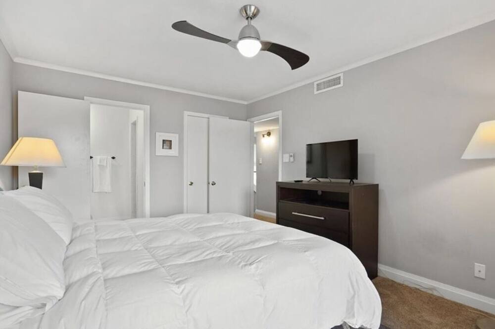 Photo of Bedroom in Rough Hollow