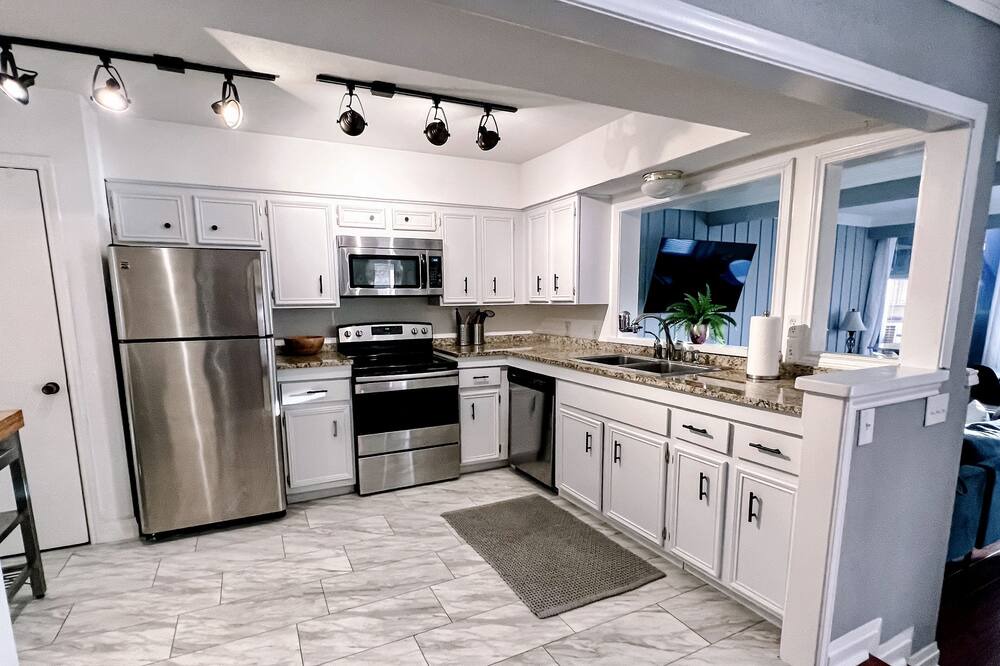 Photo of Kitchen in Rough Hollow