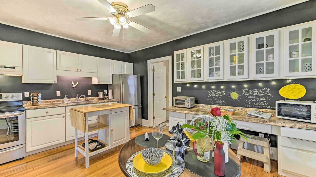 Photo of Kitchen in Mohawk