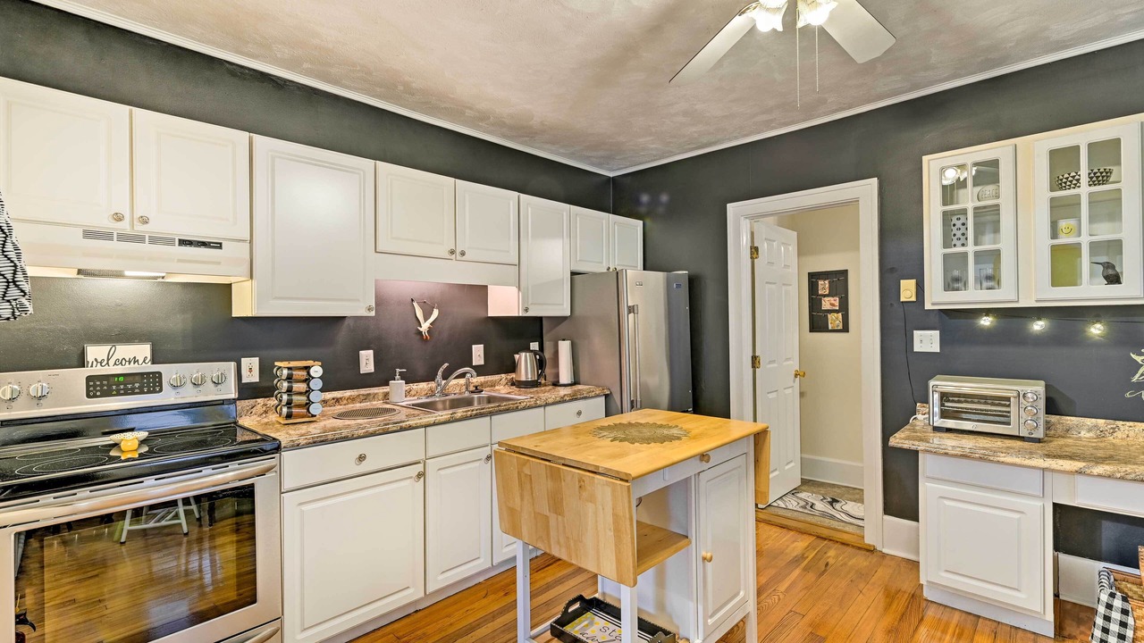Photo of Kitchen in Mohawk