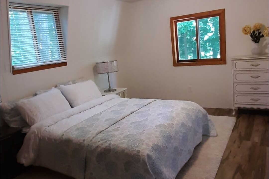 Photo of Bedroom in Point Clark