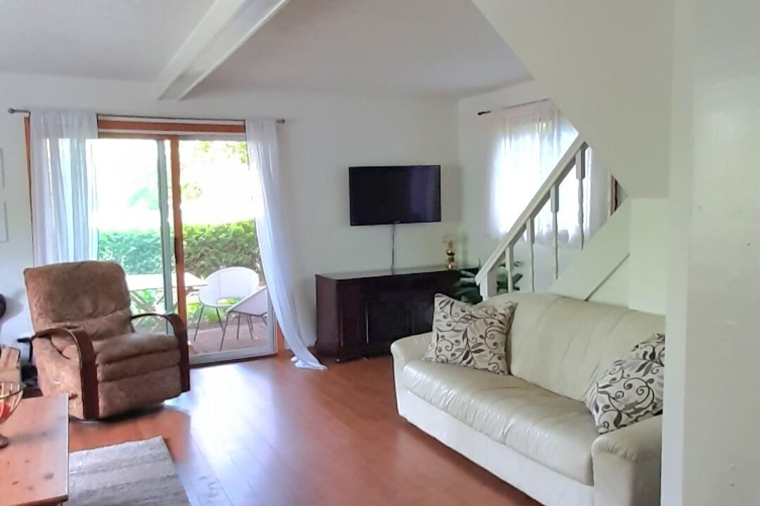 Photo of Livingroom in Point Clark