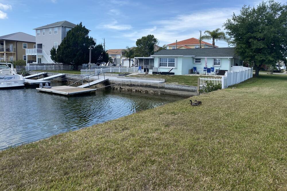 Photo of Outdoor in Hudson Beach Estates