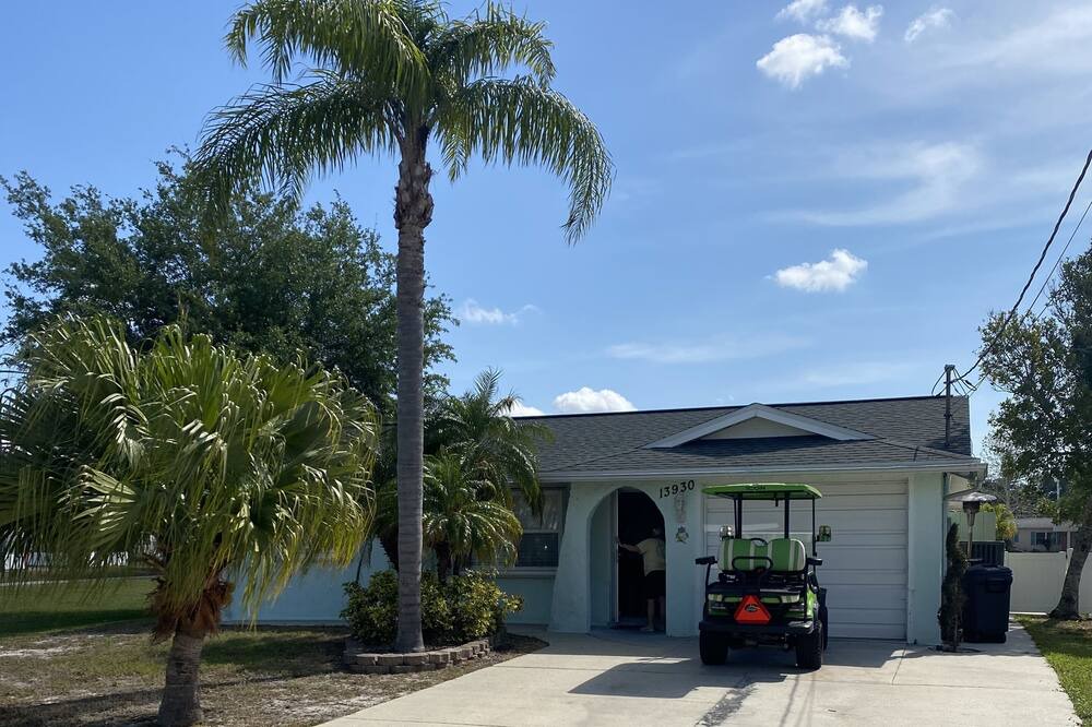Photo of Outdoor in Hudson Beach Estates