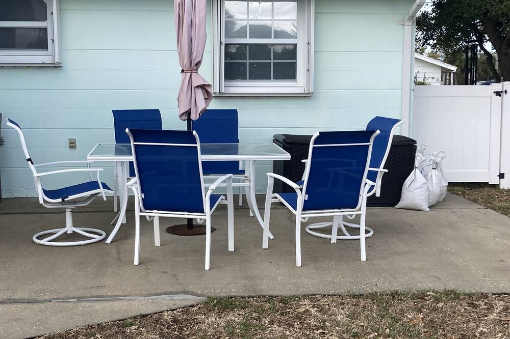 Photo of Outdoor in Hudson Beach Estates