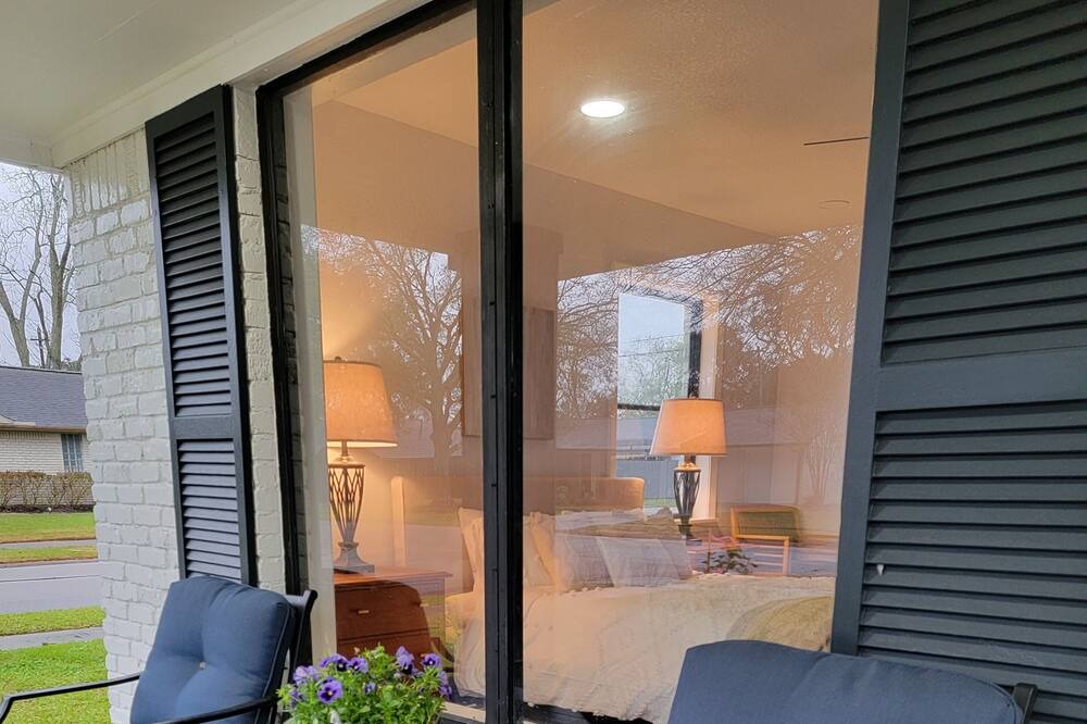 Photo of Outdoor in Westbury
