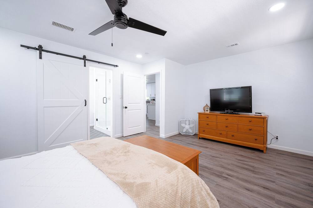 Photo of Bedroom in Westbury