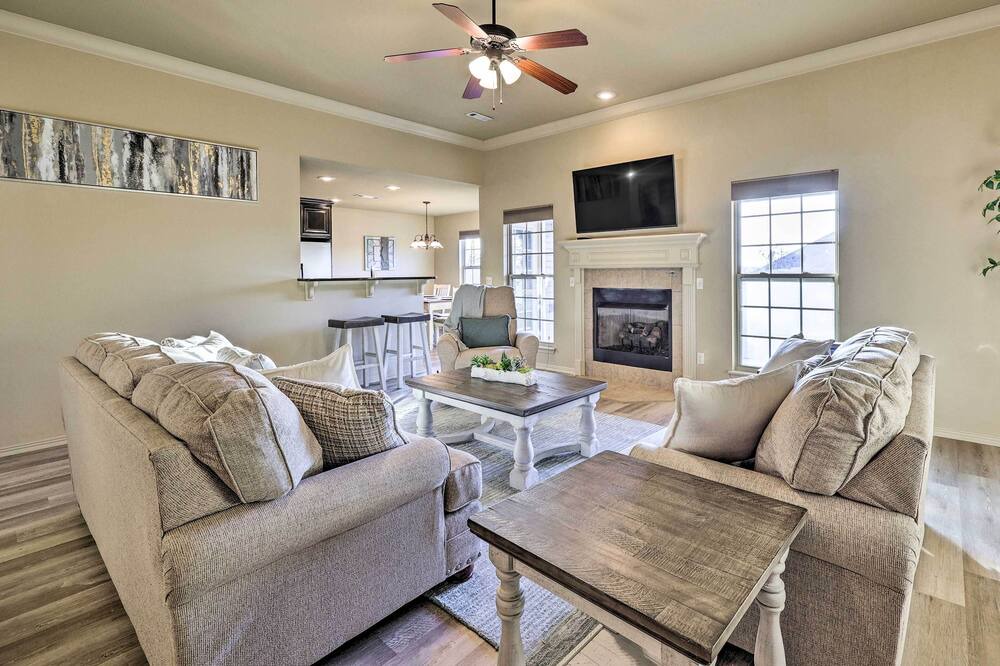 Photo of Livingroom in Springdale