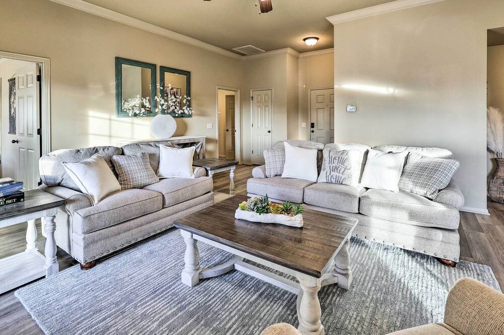 Photo of Livingroom in Springdale