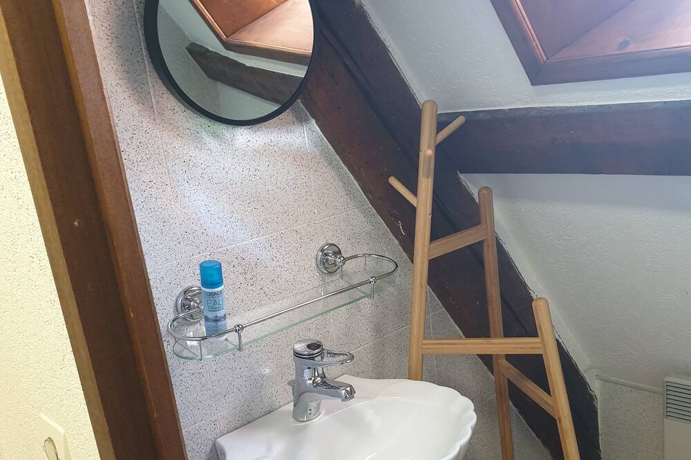Photo of Bathroom in Saint-Martin-d'Uriage