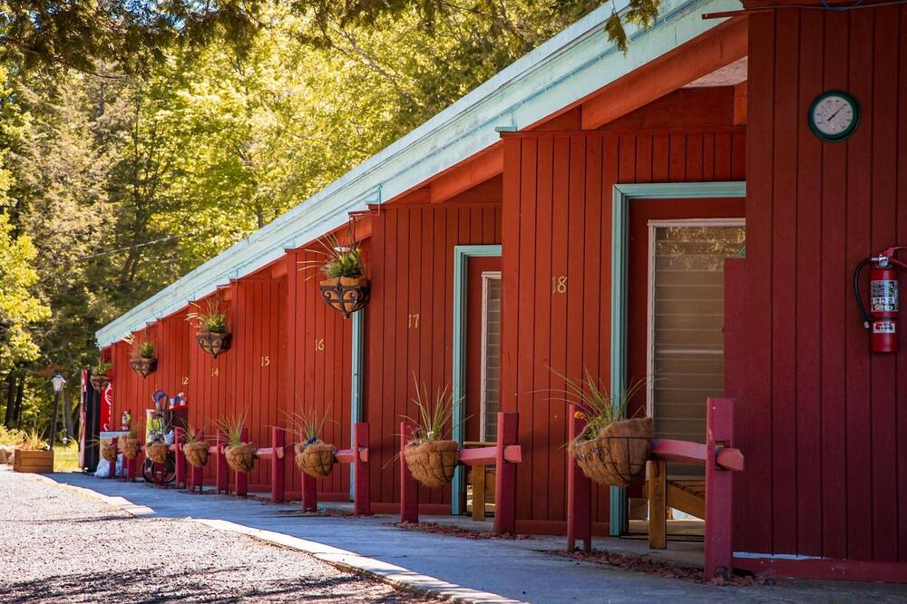 Photo of Others in Long Lake