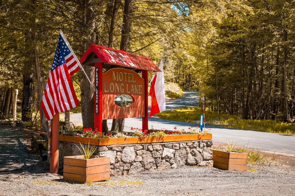 Photo of Others in Long Lake