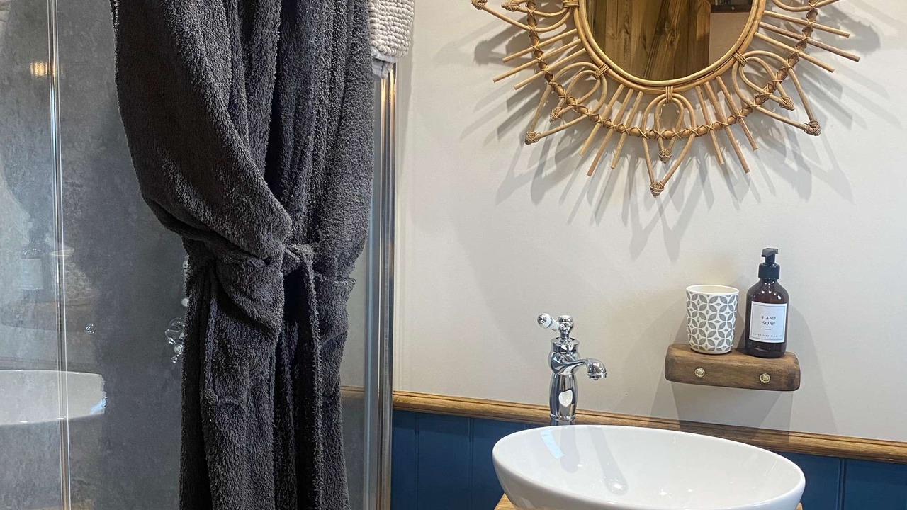 Photo of Bathroom in Llanfarian