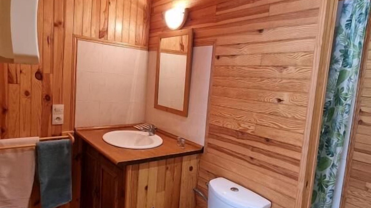 Photo of Bathroom in La Salvetat-sur-Agout