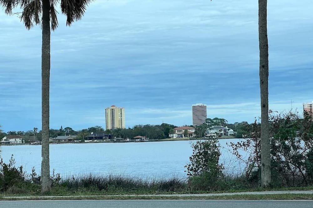 Photo of Others in Holly Heights