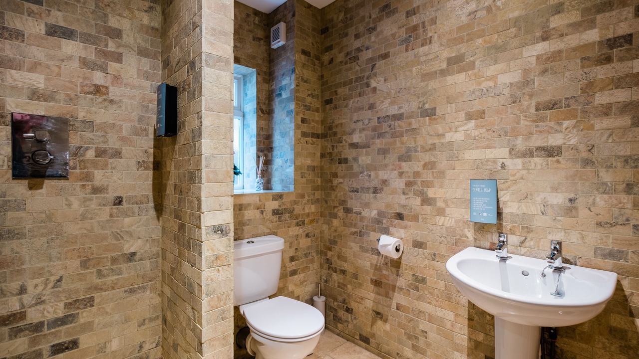 Photo of Bathroom in Swalecliffe