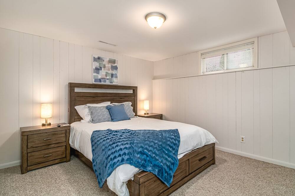 Photo of Bedroom in Elgin