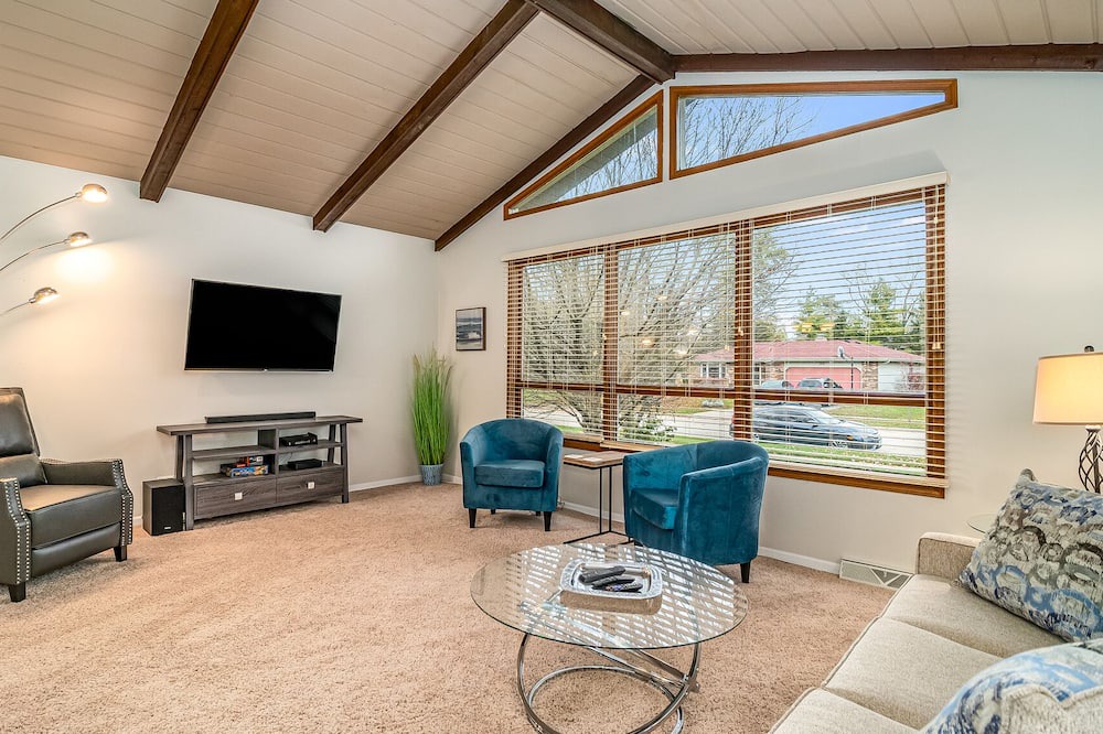 Photo of Livingroom in Elgin