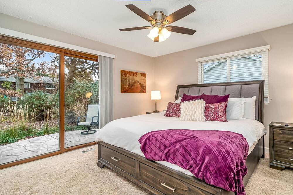 Photo of Bedroom in Elgin