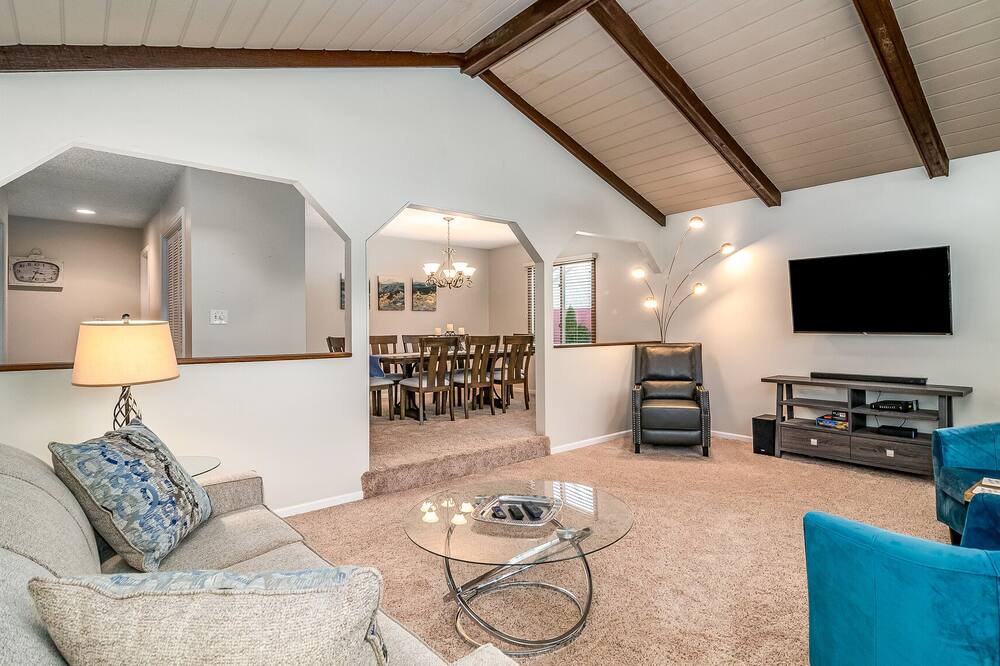 Photo of Livingroom in Elgin