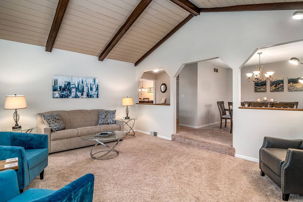 Photo of Livingroom in Elgin