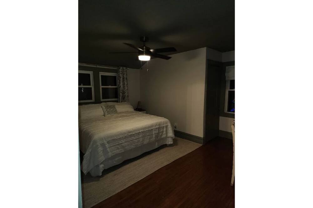 Photo of Bedroom in Cottage Grove