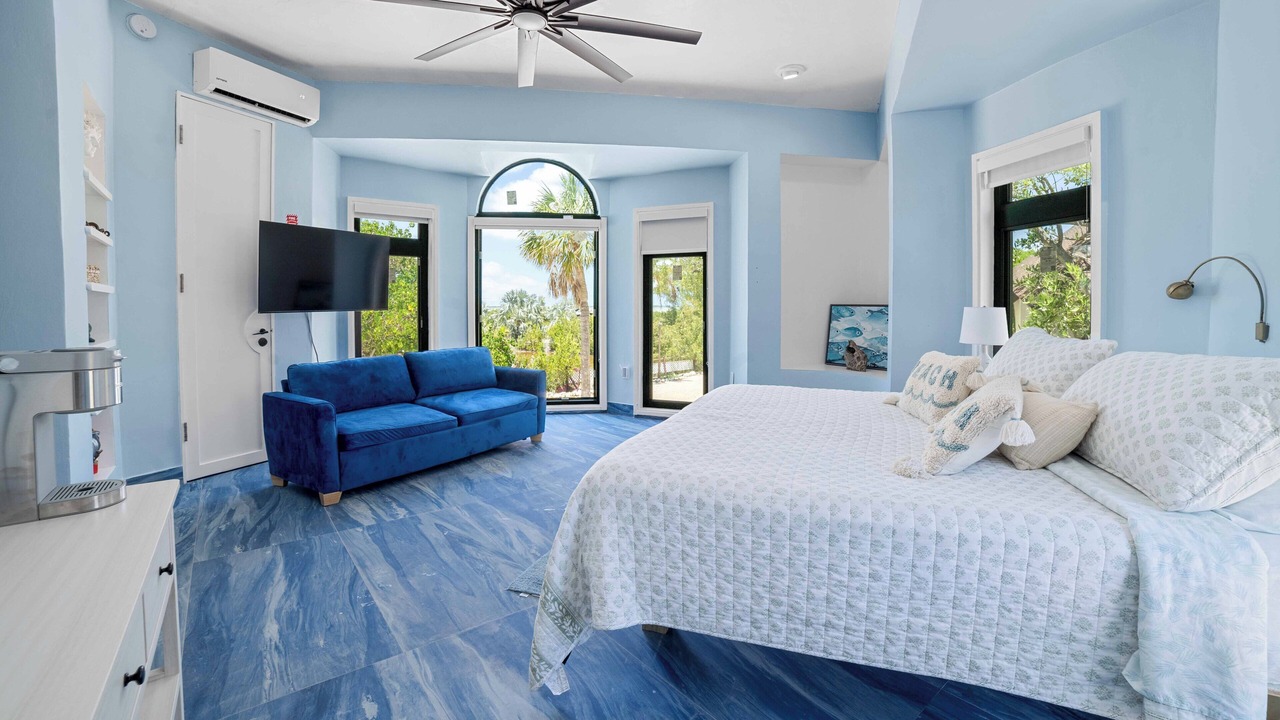 Photo of Bedroom in Long Beach Estates