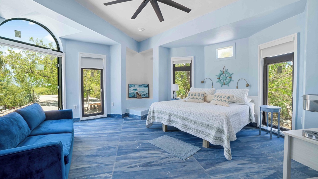 Photo of Bedroom in Long Beach Estates
