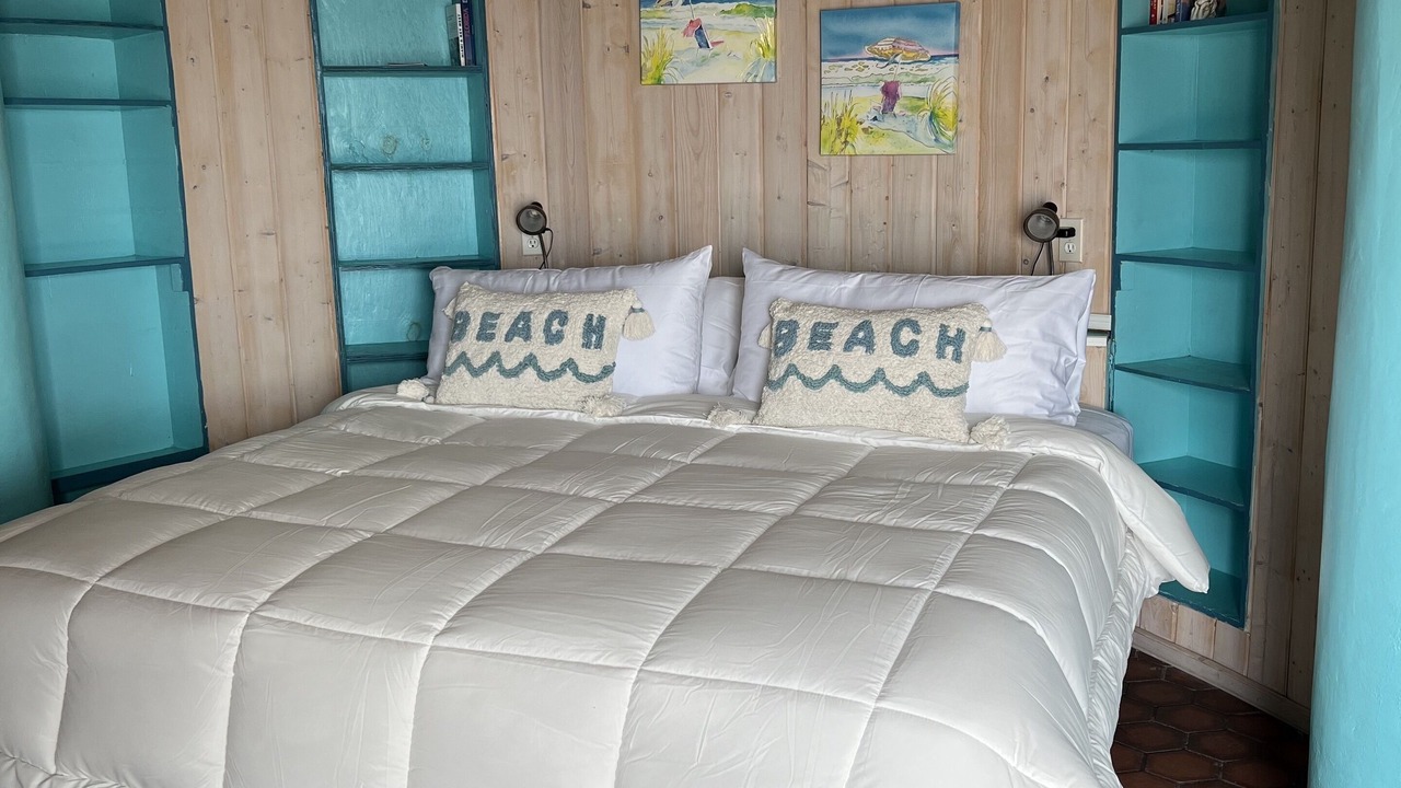 Photo of Bedroom in Long Beach Estates