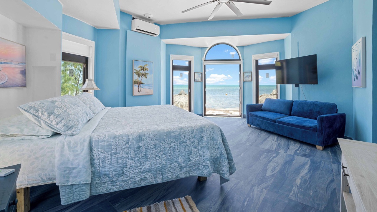 Photo of Bedroom in Long Beach Estates
