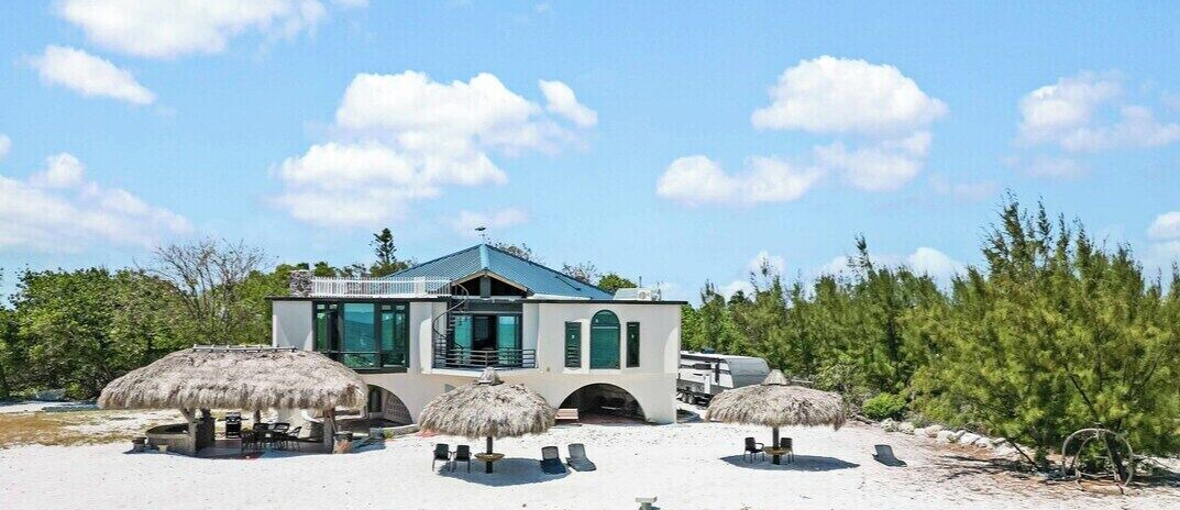 Photo of Outdoor in Long Beach Estates